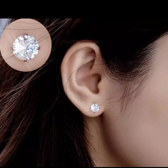 NEW Simple 925 Sterling Silver Diamond Stud Earrings - Picture 1 of 6